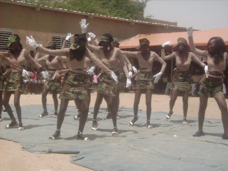 enconre nous